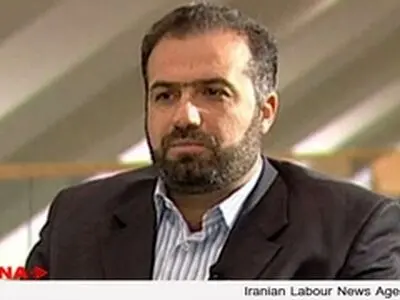 درون مجلس شکاف سیاسی وجود دارد