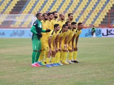 وضعیت عجیب ورزشگاه شیراز در آستانه بازی با گل‌گهر؛ حافظیه همچنان در سطح لیگ یک (تصاویر)