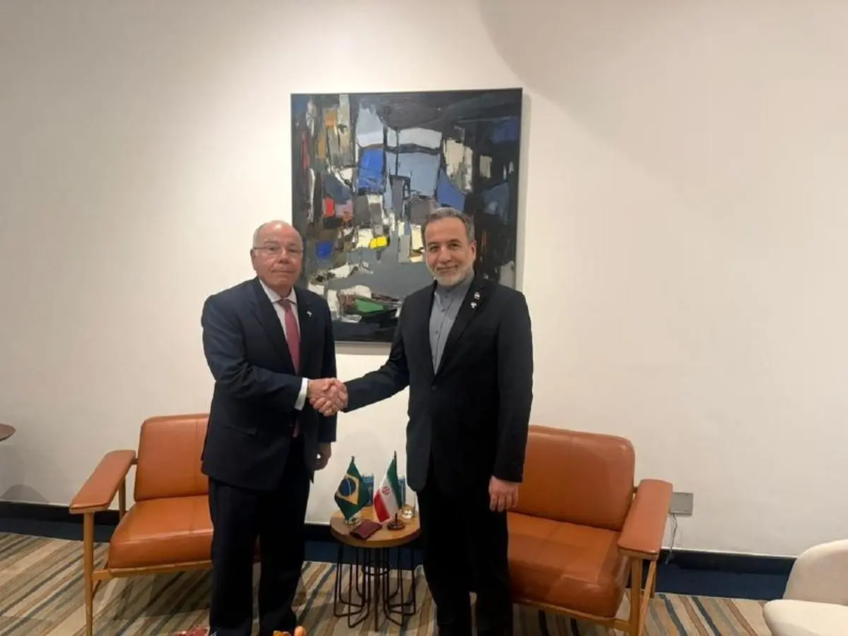 Iranian Brazilian FMs meet on sidelines of BRICS summit