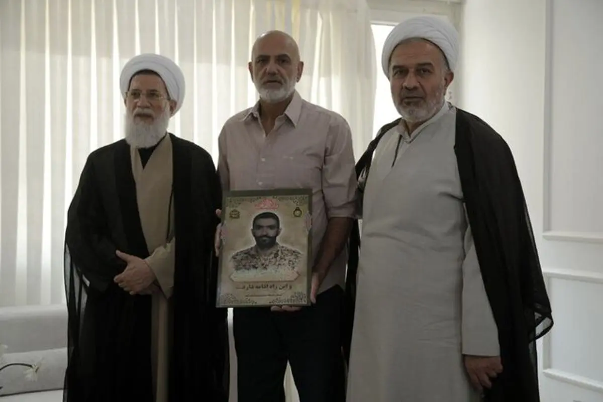 دیدار رئیس سازمان عقیدتی سیاسی ارتش با خانواده شهید هزارجریبی
