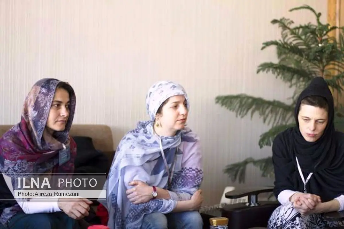 هیچوقت با سه نمایش در یک جشنواره شرکت نکرده‌ایم