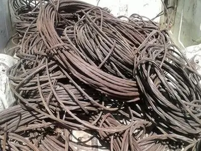 دستگیری سارقان سیم‌های برق در فومن