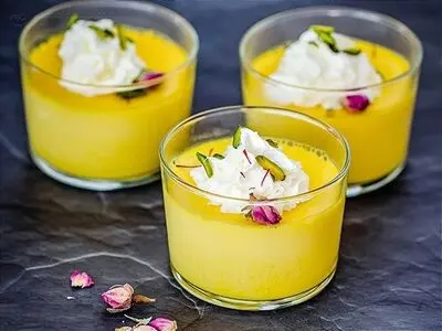 طرز تهیه پودینگ زعفرانی