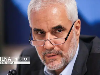 رئیسی را به مناظره بدون حضور کاندیداهای پوششی دعوت می‌کنم