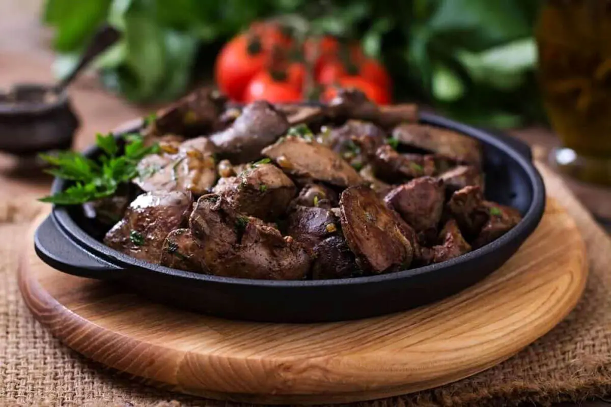 طرز تهیه جگر مرغ با سیب زمینی