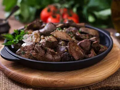 طرز تهیه جگر مرغ با سیب زمینی