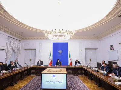 رئیسی: فعالیت موسسات مالی ناسالم باید ساماندهی و تعیین تکلیف شود