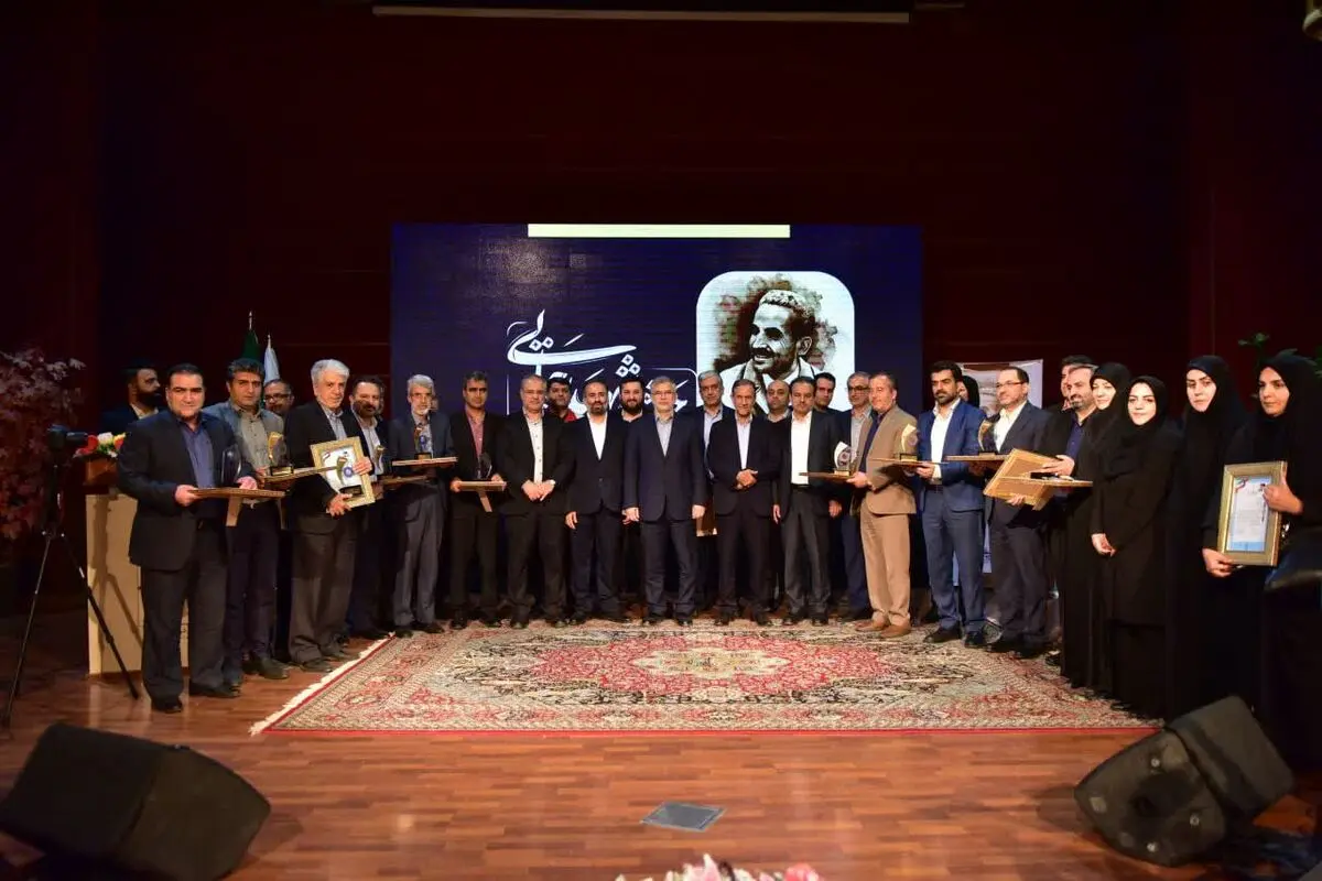 باید با اهتمام و همدلی به توسعه استان و کسب رضایت‌مندی مردم، دست یابیم