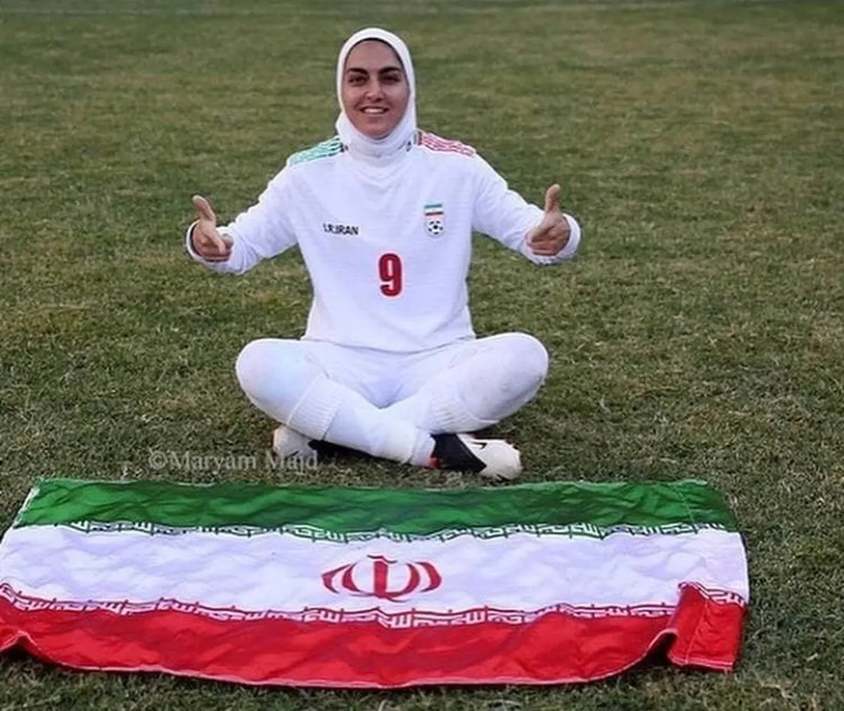 باید زودتر چنین لباس‌هایی برای ما طراحی می‌کردند/ با این صعود تاریخی نگاه‌ها به فوتبال بانوان تغییر کرده است/ موفقیت‌های ما ادامه دار است