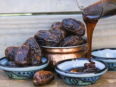 طرز تهیه شیره خرما در خانه