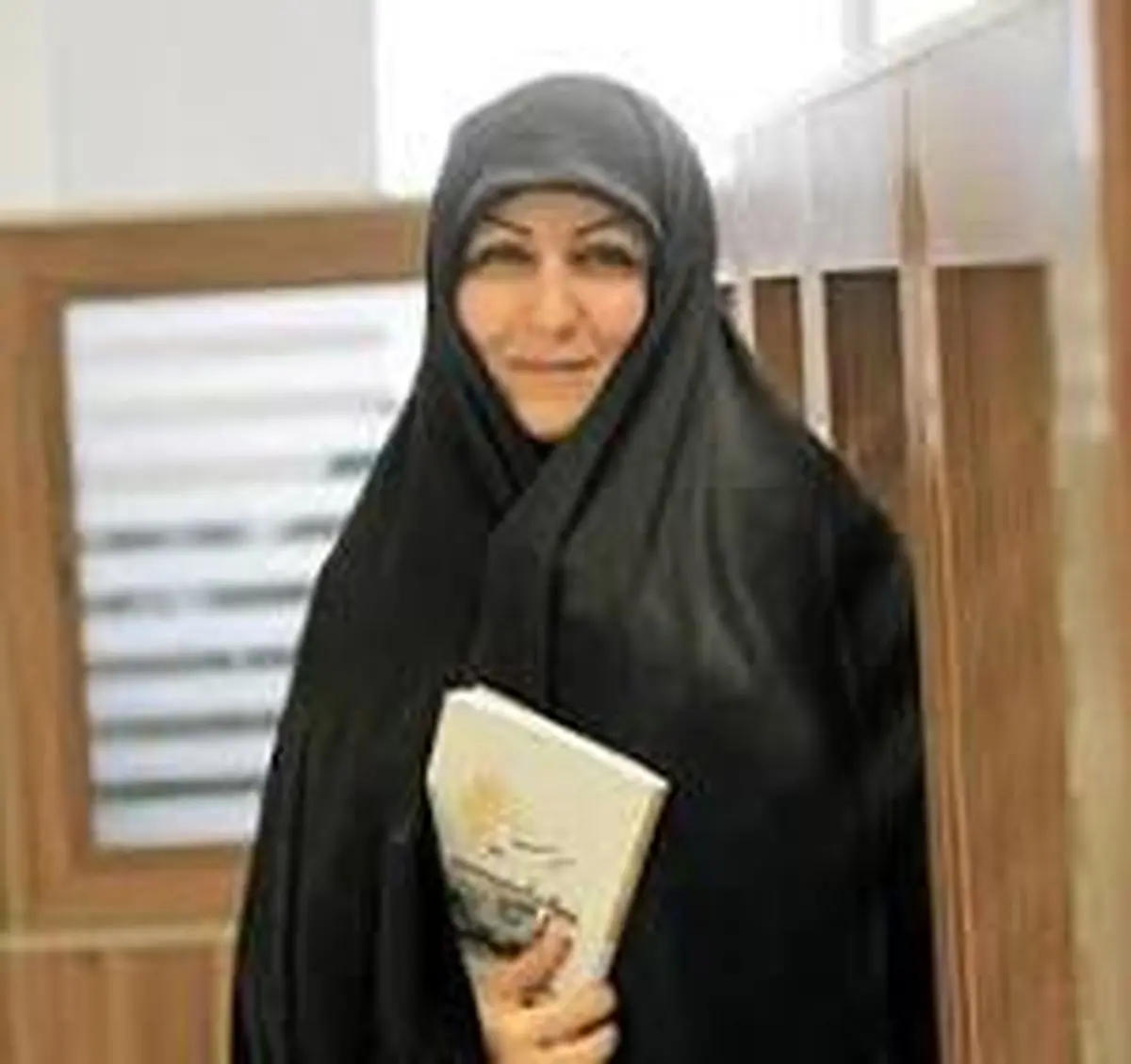 دفاع مقدس بیشتر در قالب تاریخ شفاهی ارایه می‌شود