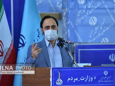 آینده کشور در گرویِ توجه به جایگاه کارگران است/ وزارت کار برای حل مشکل چند ده ساله‌ی صندوق‌های بازنشستگی گام‌های بلندی برداشته است