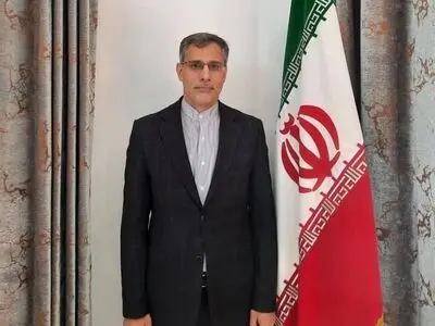 تقدیم رونوشت استوارنامه سفیرایران در نایروبی