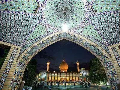  آغاز مرحله تولید نخستین مستند معرفی  حضرت شاهچراغ (ع) به زبان عربی