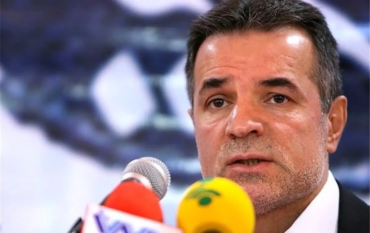 انصاری‌فرد: بخشش خلیل‌زاده نه به درد خودش می‌خورد نه باشگاه/ داوری روی نتیجه تاثیری نداشت