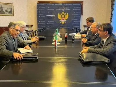 اجتماع ممثلي إیران وروسیا عشیة اجتماع مجلس الحکام