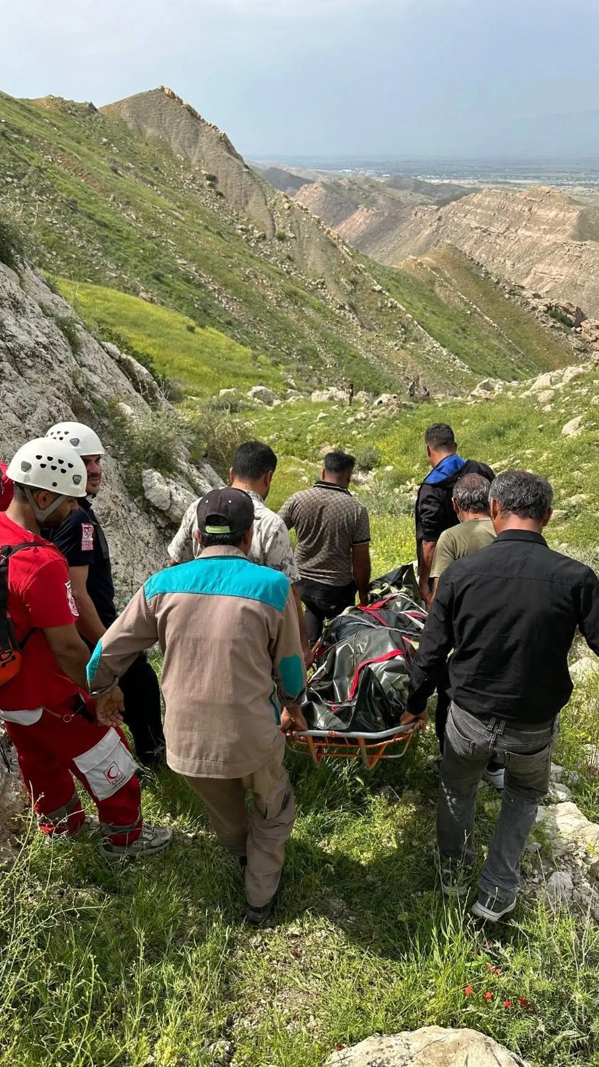 سقوط و جان‌باختن فردی ۴۱ ساله در کوه‌های خینه لامرد 