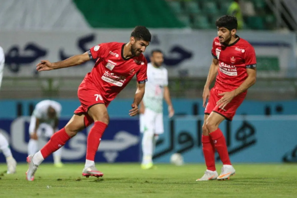 ذوب آهن یک - پرسپولیس 2/ پرسپولیس از کورس عقب نماند