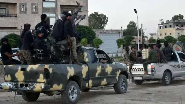 کشته شدن ۲۰ نظامی سوری در دیرالزور در حمله داعش