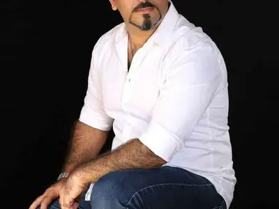 خواننده ، ترانه سرا و آهنگسازی بی تکرار در عرصه موسیقی پاپ کشور