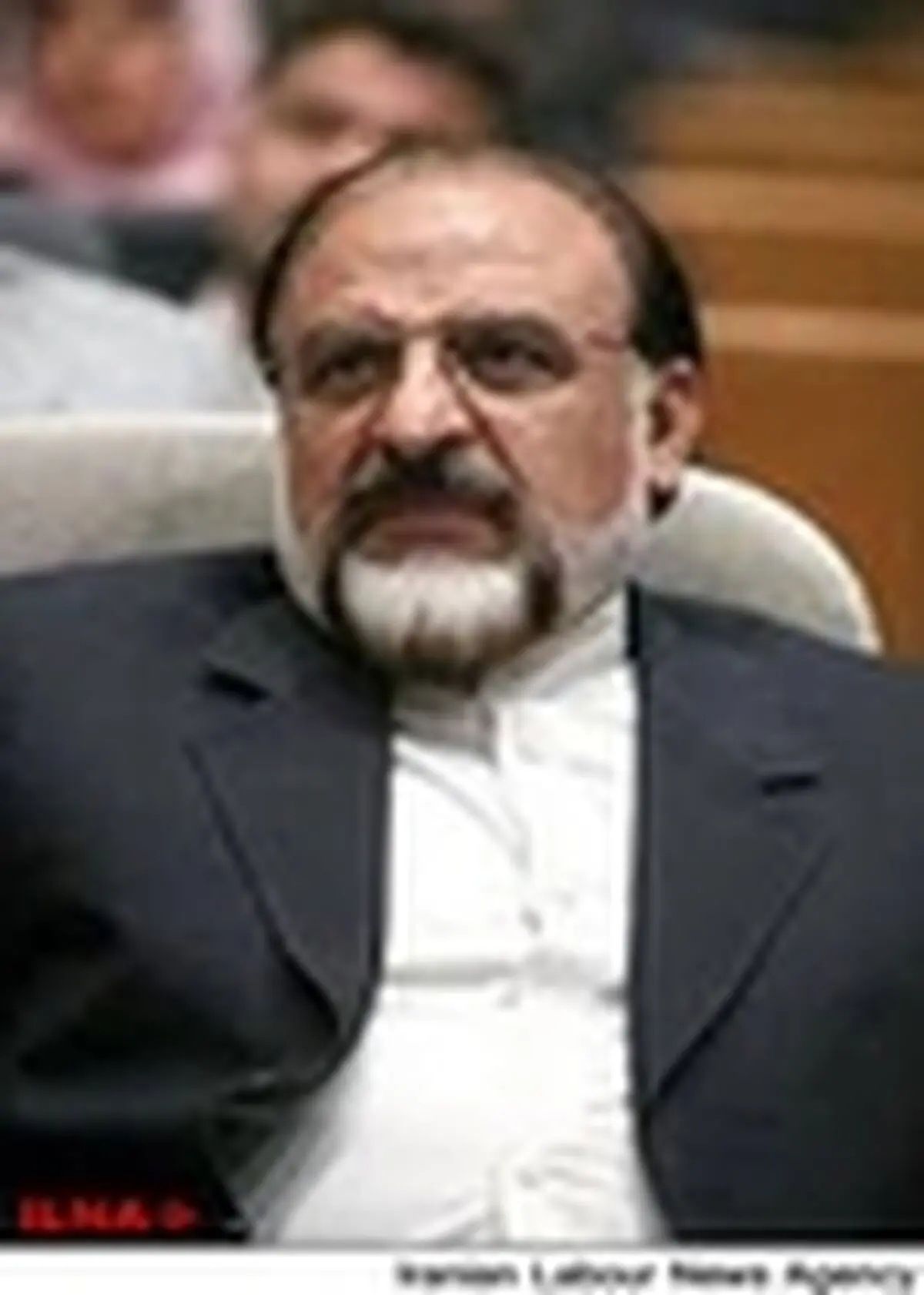 مشکل اشتغال کشور را با تامین منابع مورد نیاز برطرف می‌کنیم