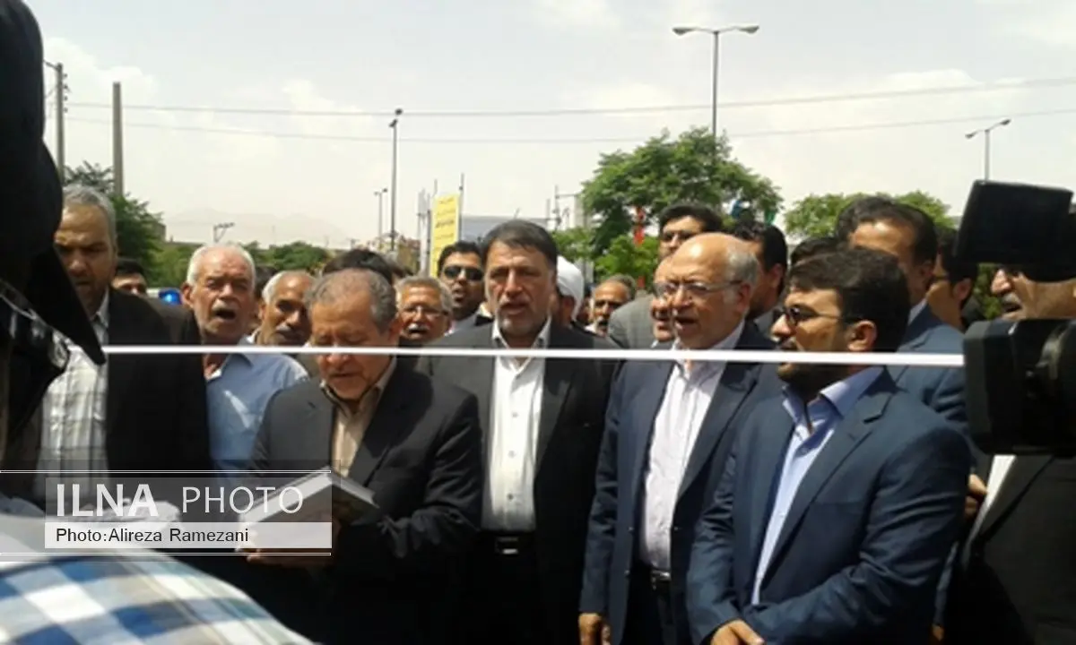 رونمایی از اولین فرش 1200 شانه جهان در کاشان