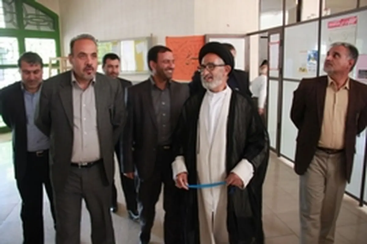 عملیات حفر ۵ حلقه چاه آب جهت تامین آب فضای سبز زرین شهر کلید خورد