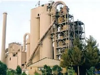 آتش سوزی کارخانه سیمان دورود به خیر گذشت