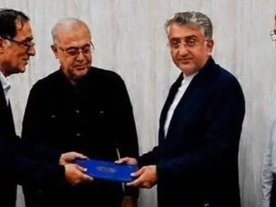 تقدیر رئیس بنیاد شهید از شهردار بندرعباس به عنوان مدیر فعال در حوزه ایثار و شهادت