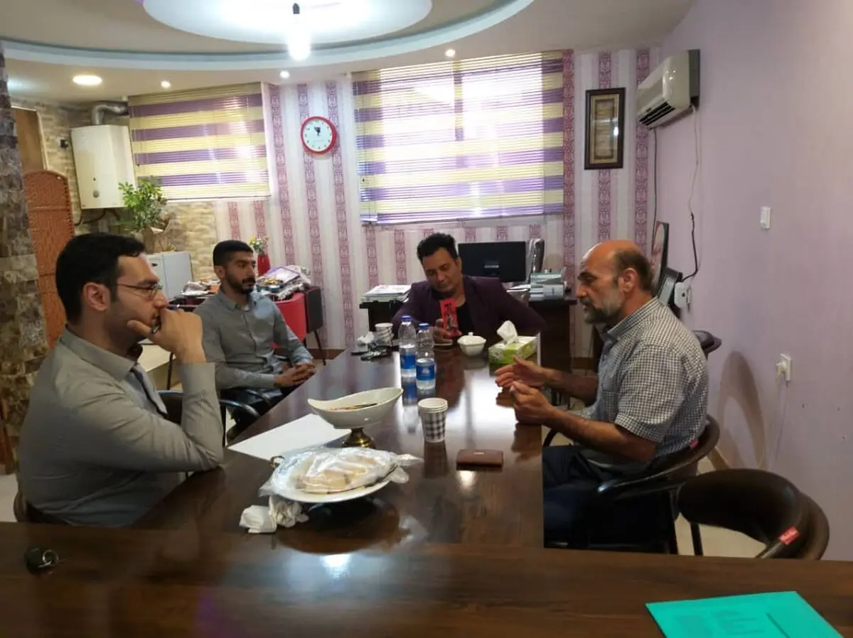 تحصیل کرده های دانشگاهی در شهرداری ساری؛ در مشاغل خدماتی/عینک دودی می زنند و شب کاری می کنند تا شناخته نشوند