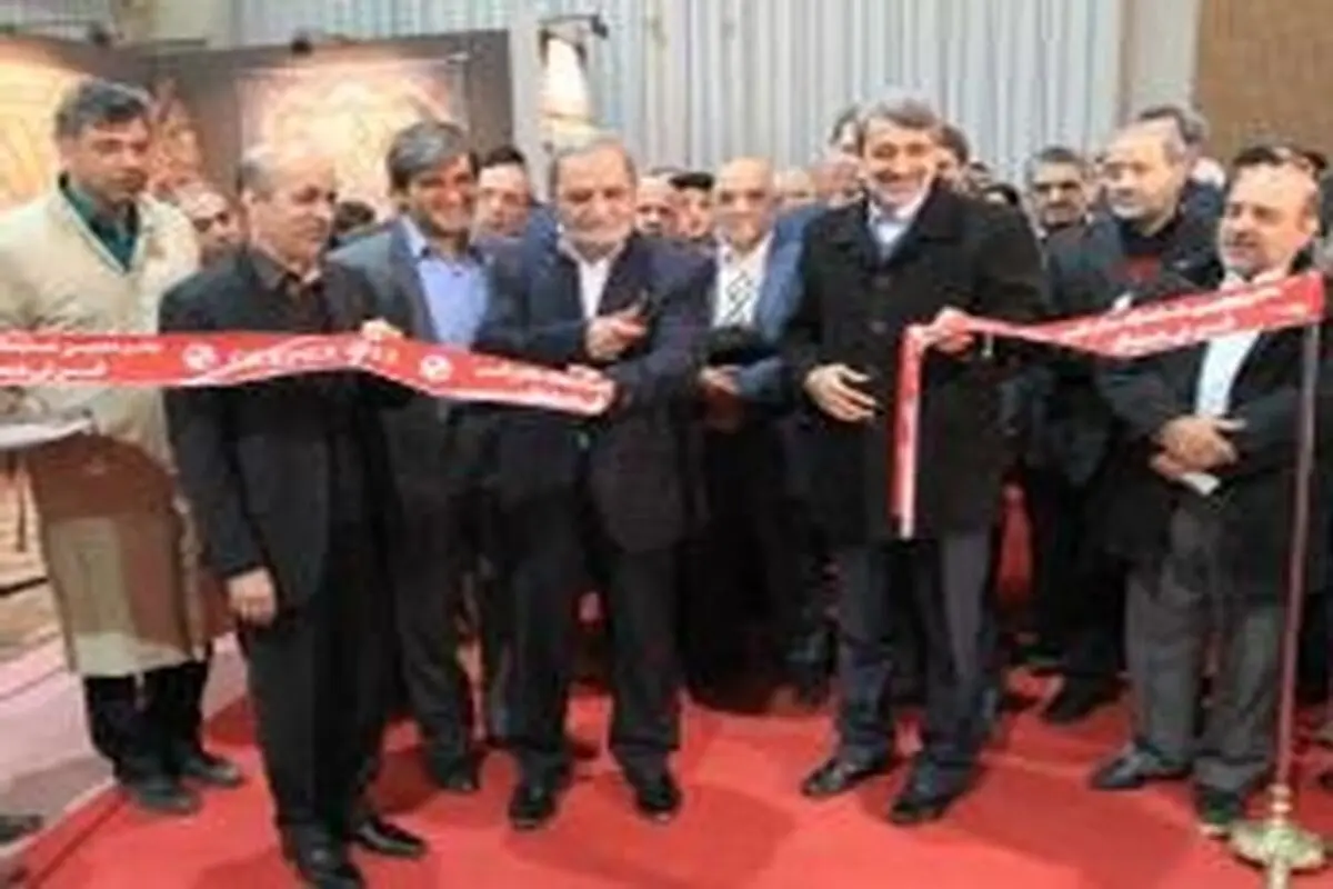 نمی‌توان در حجره‌ها نشست و انتظار داشت بازار جهانی در انتظار تولیدات فرش ایرانی بماند