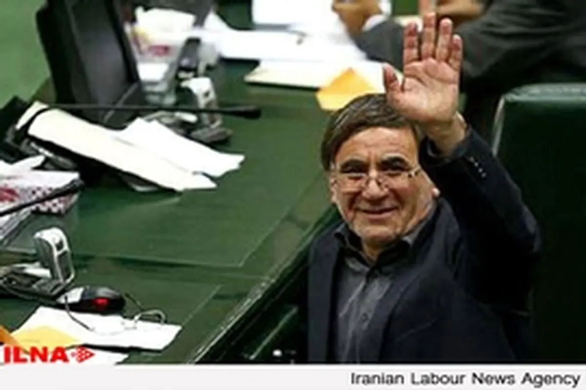 وابستگی اقتصاد به نفت ترفندی برای مقابله با کشورمان شده است