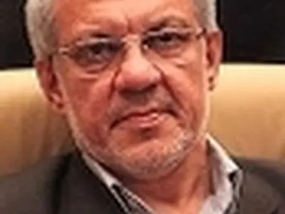 صبر کنیم تا معاون هنری از سفر بازگردد / جشنواره عروسکی به آرامش نیاز دارد