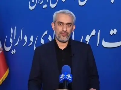 دشمنان همزمان با جنگ نظامی، اقتصاد کشور را هدف گرفتند