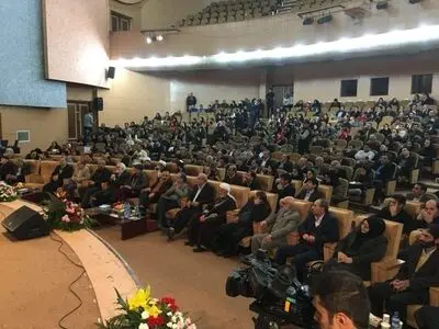چراغ جشنواره دوازدهم در کرمانشاه روشن شد