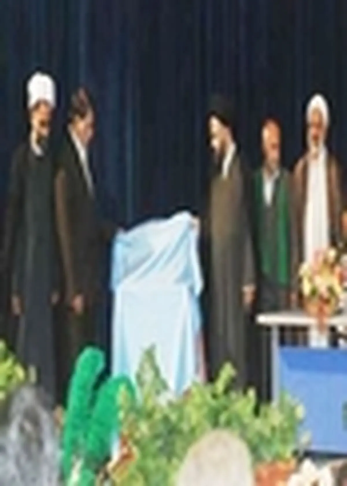 کتاب تشنه تر از آب تازه ترین اثر خدامیان آرانی رونمایی شد