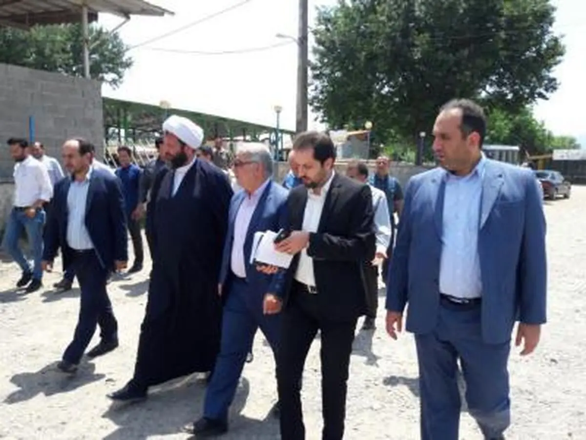 بازدید مشترک فرماندار و نماینده شهرستان از اجرای پروژه آسفالت روستای شنبه بازار 