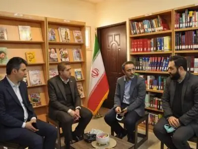 بازدید فرماندار رشت از کتابخانه میرزا کوچک جنگلی/ امام پناهی: کتابخانه ها باید به ستاد هماهنگی اهالی فرهنگ تبدیل شوند