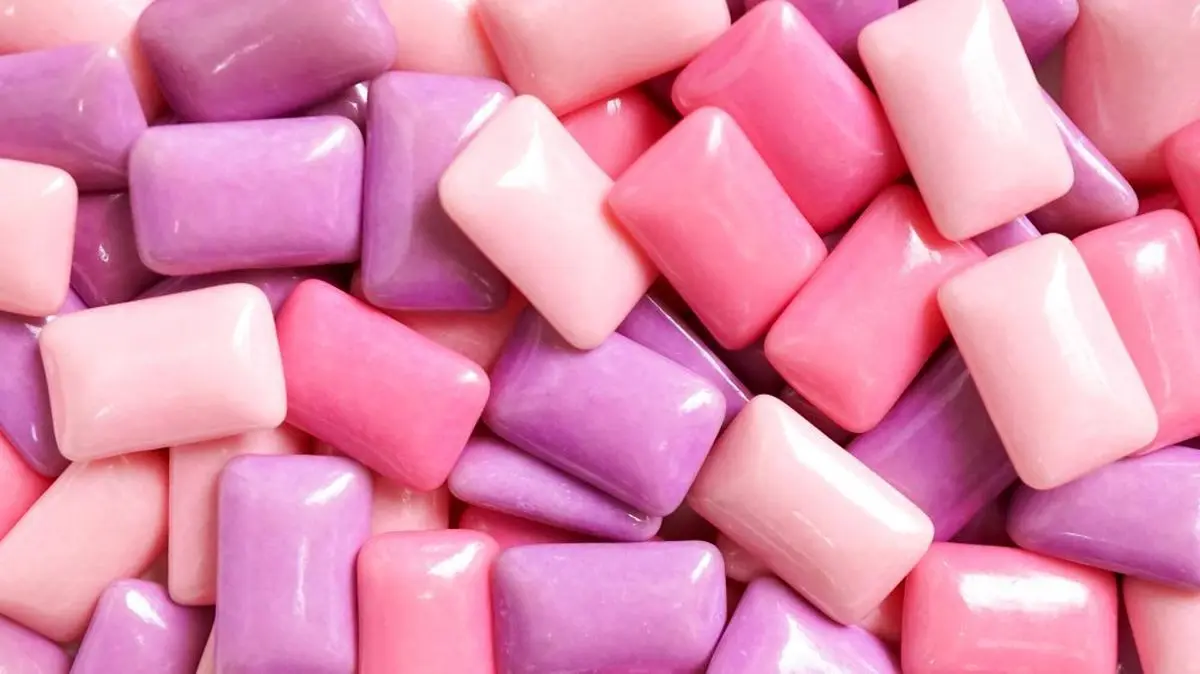 آیا جویدن مداوم آدامس کار بدی است؟