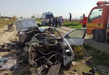 برخورد قطار با خودروی سواری در گلوگاه یک کشته برجا گذاشت