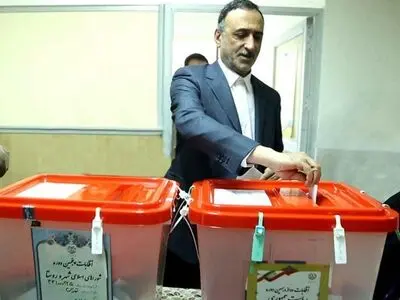 وزیر آموزش و پرورش در انتخابات شرکت کرد