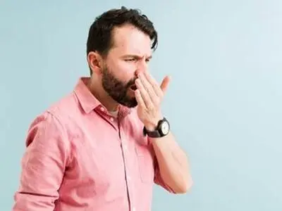 ۵ راهکار ساده برای رفع بوی بد سیر از دهان