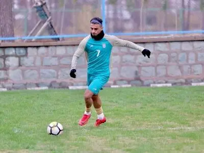 از استقلال و پرسپولیس پیشنهاد دارم/ مدیر عامل وقت استقلال خوزستان مانع ترانسفرم شد/ هدفم رفتن به اروپاست