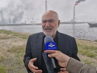  دود ناشی از فلرهای نفتی در سطح شهرهای ماهشهر و بندر امام، هیچگونه خطری برای شهروندان ندارد