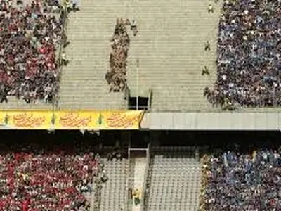 رکورد شکنی جهانی در آستانه دربی/تشویق عقاب آسیا