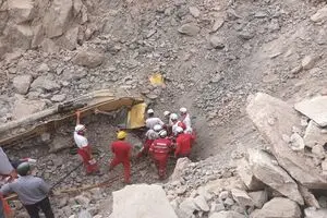 ۷۷۰ روز بی‌خبری از کارگر معدن شازند/ چشم انتظاری خانواده «آیت رضایی» برای خبری که هرگز نمی‌آید!