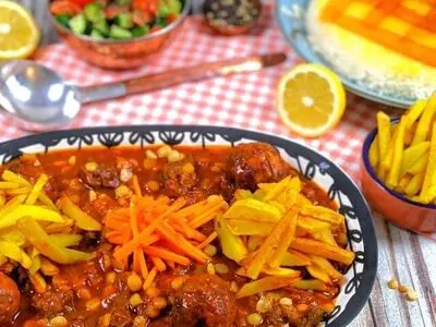 ۳۰ راز خوشمزه شدن خورش قیمه جا افتاده