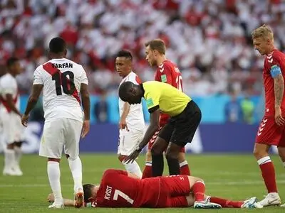 بازیکن دانمارک به بیمارزستان منتقل شد؛ جام جهانی پر؟!