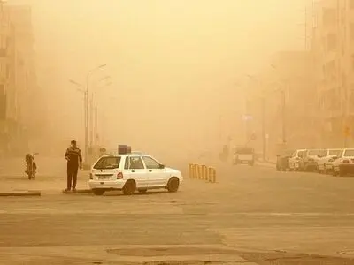 خیزش گرد و خاک بر اثر وزش بادهای ۱۲۰ روزه سیستان در ۱۳ استان