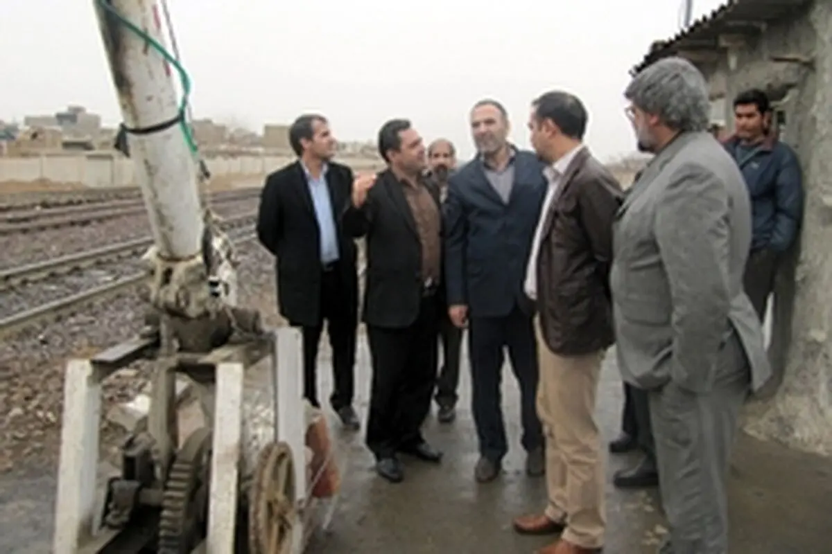 بازدید فرماندار قرچک از پروژه مترو